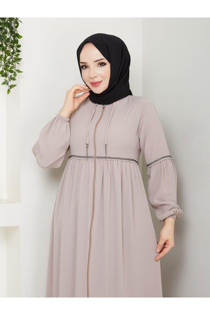 Casual Hajj and Umrah Ferace with Drawstring Sleeves and Waist and Stone Detail