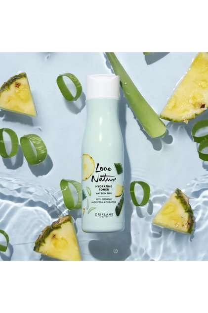 Love Nature Organic Aloe Vera and Pineapple Moisturizing Tonic