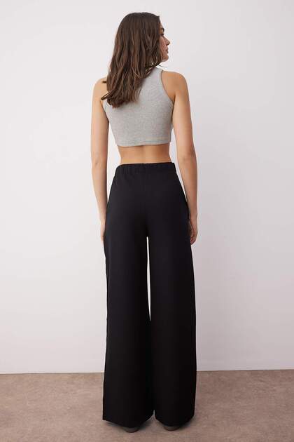 Trendyolmilla Siyah Wide Leg/Geniş Paça Yanları Düğmeli Dokuma