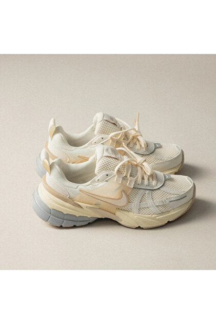 Nike V2K Run Kadın Krem Spor Ayakkabı-HQ1512-110-SPORTXOUTLET
