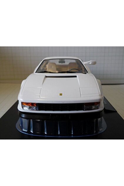 KK Scale 1:18 Ferrari Testarossa 1984 (KKDC180502) Diecast Model