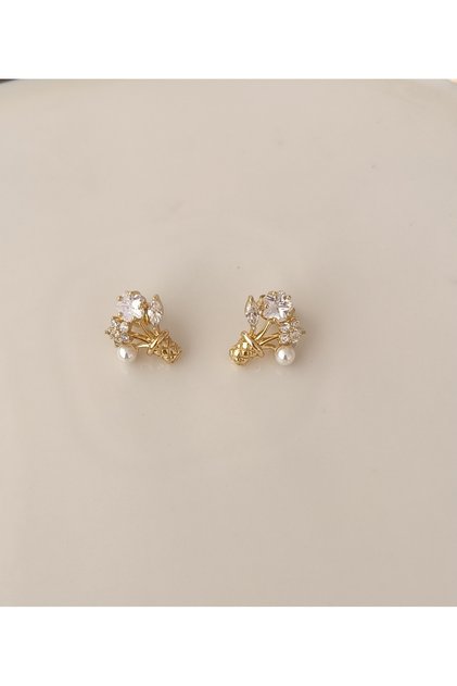 Altın Kaplama Çiçek Model Küpe Kararmaz 14K Rengindedir 2cm