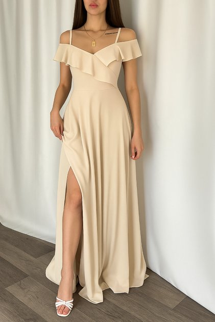 Rochie de seară lungă din țesătură creponată cu guler bej