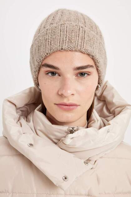 Women's Knitwear Beanie Y1090Az24Wn