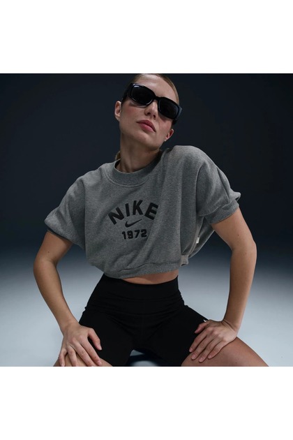 Collection SS Fleece Crew Kadın pamuklu bol kesim crop t-shirt hj0224