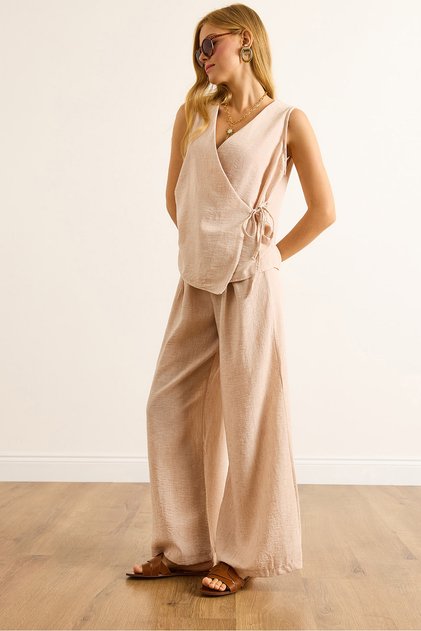 Women's Beige Wrap Blouse Pleated Trousers Suit Tkm-19000423