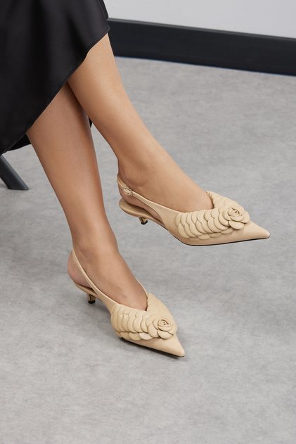 Rosa Elegant Rose Detailed Genuine Leather Shoes