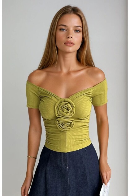 Women's Rose Detail Low Shoulder Knitted Fabric Bluz