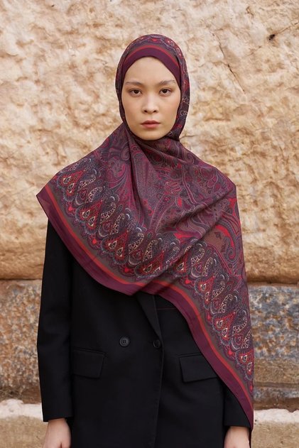 Sunrise Ethnic Pattern Shawl - Claret Red