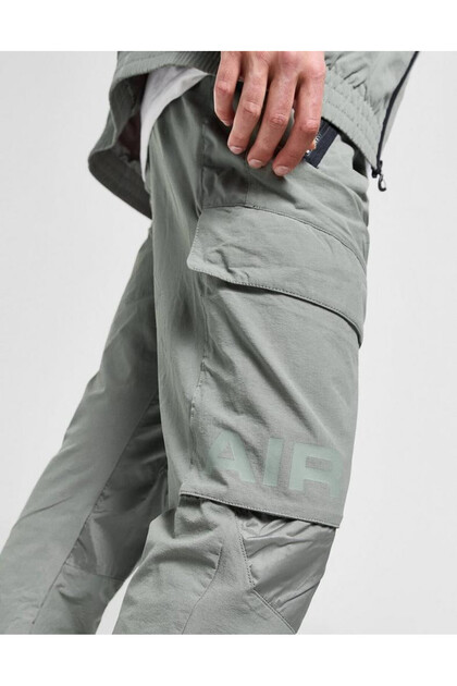 nike air max cargo joggers