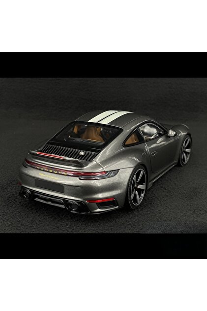 Minichamps 1:18 Porsche 911 (992) Sport Classic Coupé 110069201