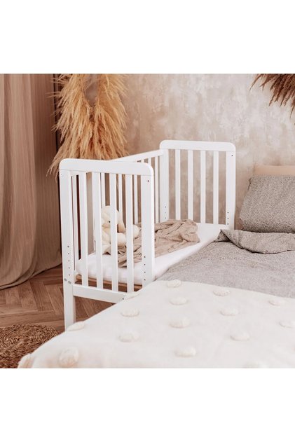 Patut bebe din lemn masiv, patut lateral cu inaltime reglabila a saltelei, bedside Alb, 90 x 40 cm