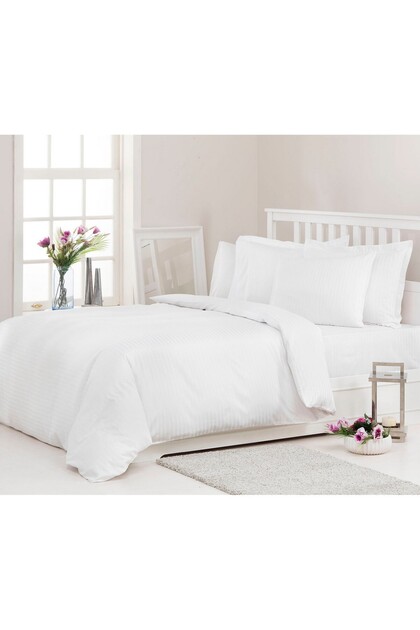 Line Double Plum Cotton Satin Duvet Cover Set – Stylish Design with 4 Pillows