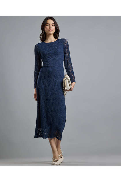 Laced Midi Dress with Crew Neck and Long Sleeves