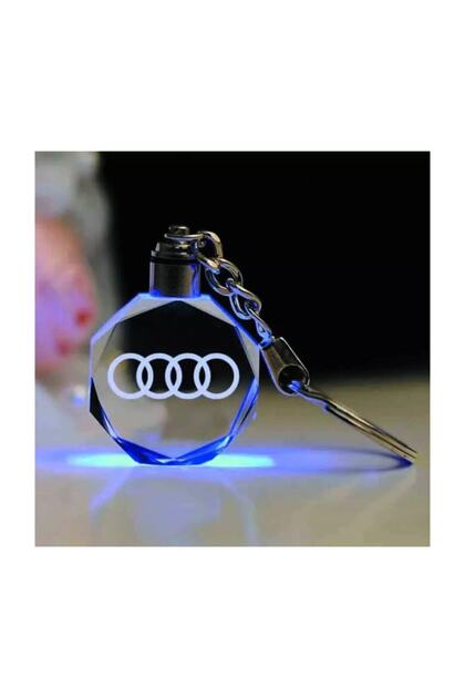 Audi Logolu Led Işıklı 3d Araba Anahtarlık Yedek Pil Hediye