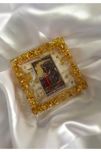 Queen of Pentacles Talisman Queen Tarot Card Gold Leaf Epoxy Ashtray Ash Tray