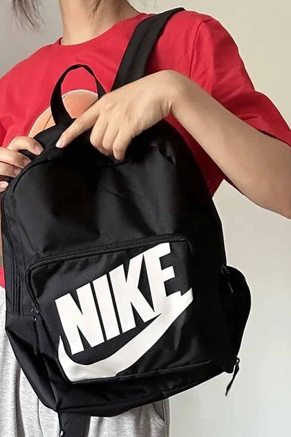 Sırt ve Okul Çantası En: 28 cm, Boy: 38 cm, Derinlik: 13 cm
