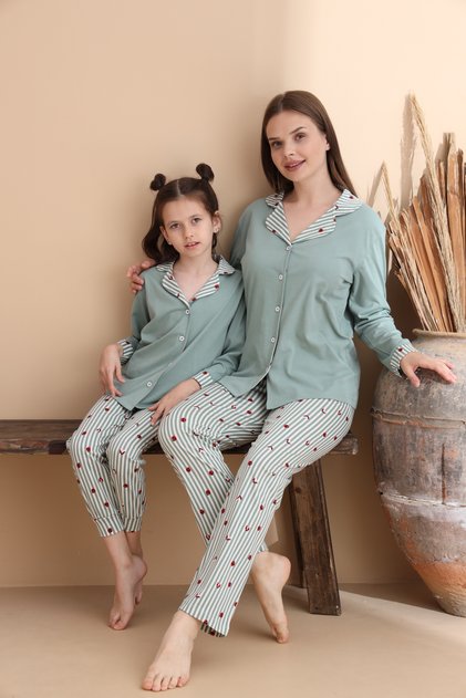 Green Line Pattern Cotton Knitted Long Sleeve Mother-Daughter Buttoned Pajamas Set
