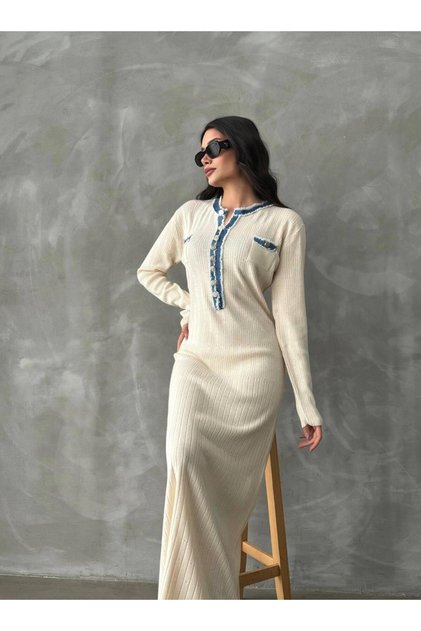 Women's Jeans and Button Detailed Stylish Dress
