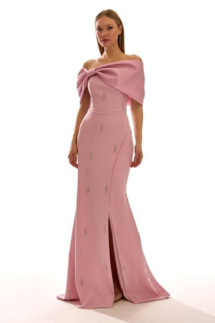 Off-Shoulder Drapeli Taş İşlemeli Yırtmaçlı Kadın Abiye Elbise