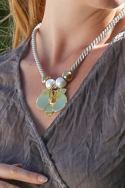 Metal Orchid Object Design Necklace