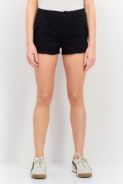 Women Solid Basic Shorts, Black