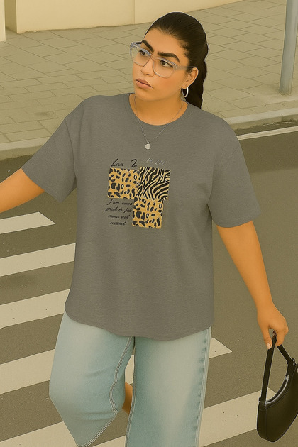 Plus Size Love Is Wild Printed Unisex T-Shirt