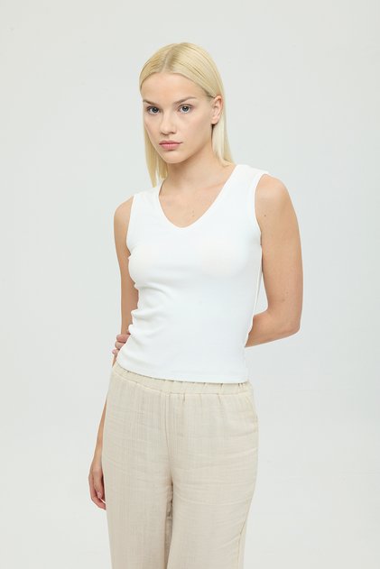 Soft Rib V-Neck Sleeveless Blouse Ecru