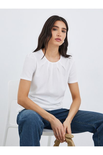 Solid Round Neck Pleated Detail Top