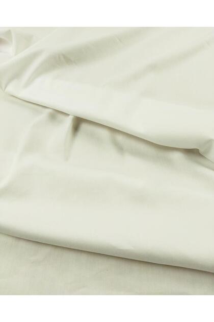 Elastane Cotton Poplin Fabric in Ecru Color (Width 140 cm X Length 300 cm)