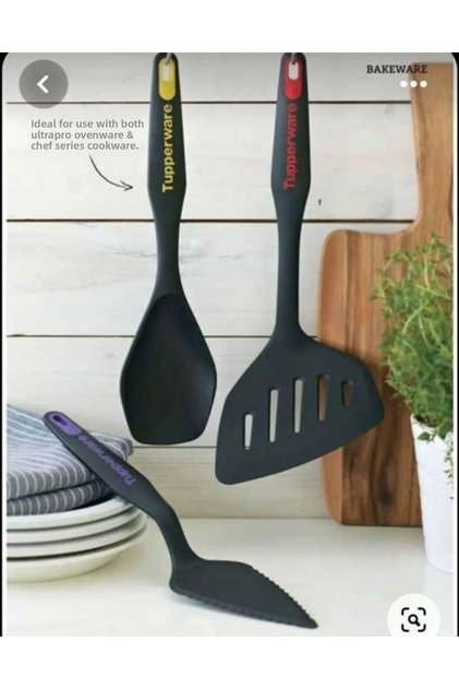 Tuperware Spoon Set.