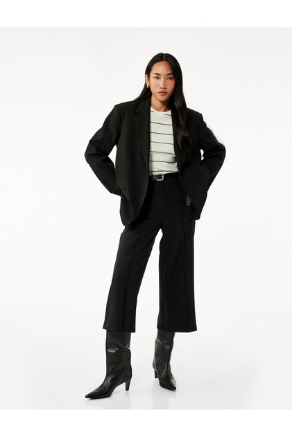 Belted Applique Pocket Culotte Fit Short Wide Leg Fabric Trousers