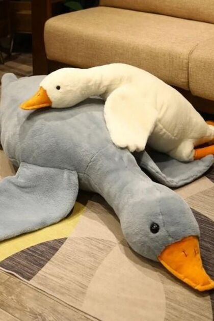 Sevimli Peluş Uyku Arkadaşım Kaz 75 cm- Uçan Kaz Morton Uyku Yastığı