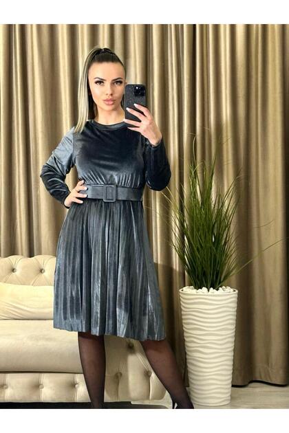 Rochie de catifea, midi, plisată, curea în talie, gri