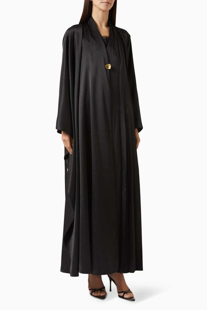 Capture Elegance in Everyday and Formal Style with Draped Abaya Offering Modern Design and Sophistication