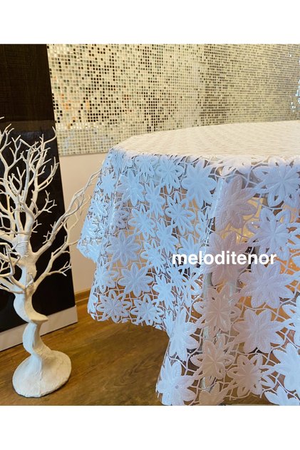 Transparent Coating Small Daisy Star Pattern Toile Lace Look Pvc Round Oilcloth Tablecloth