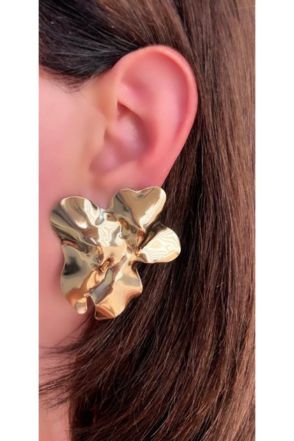 Diva Charm Gold Flower Earrings