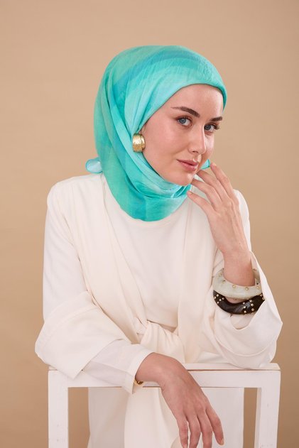 أوليندا وشاح حريري 47005-06