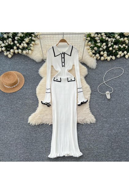 Rochie elegantă din tricot cu nervuri