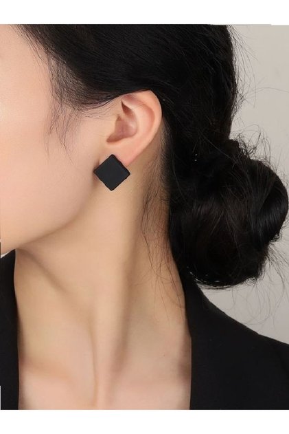 Black Square Model Japanese Style Polymer Earrings