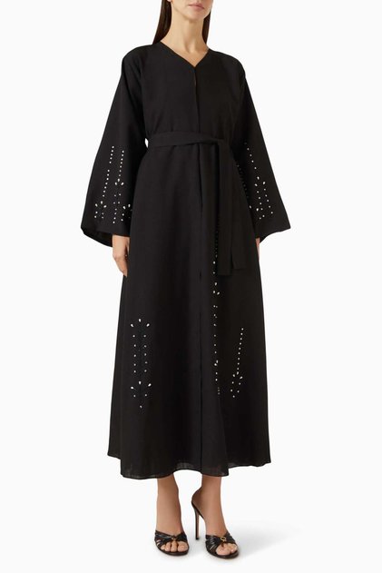Pearl-Embellished Waist Belt Evening Dress Creates an Elegant Evening Look with Its Chic Design