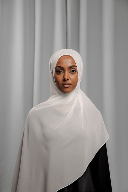 White Chiffon Shawl – Lightweight Elegant Women’s Scarf for Daily & Special Occasions