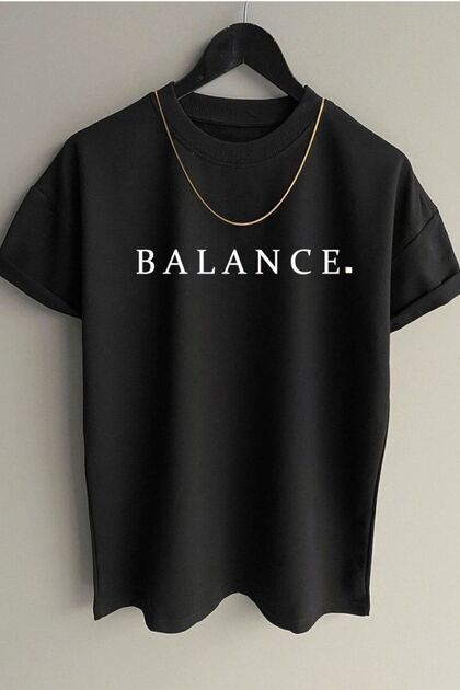 مقاس كبير مطبوع عليه Balance باللون الأسود للرجال