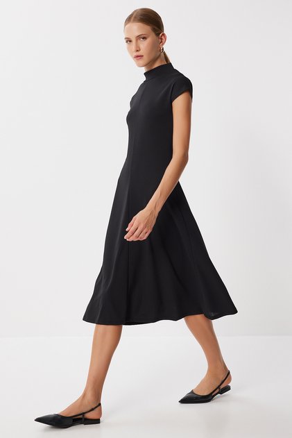 High Neck Flared Midi Knitted Dress Lub0223 Black