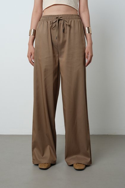 Women's Wide Leg Elastic Waist Solid Color Trousers
