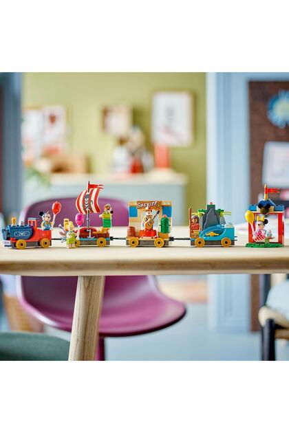 LEGO ® Disney: Disney Kutlama Treni 43212 Oyuncak Yapım Seti (200