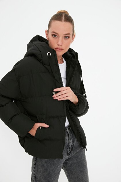 Trendyol Collection Black Hooded Rugular Mould Water Repellent Trendyol Collection Black Hooded Rugular Mould Water Repellent