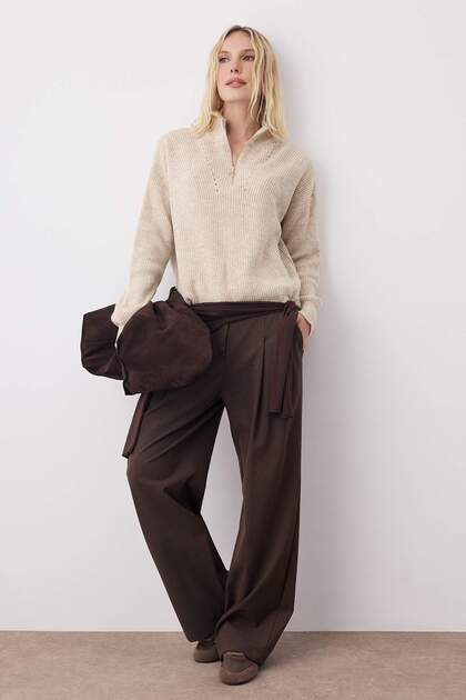 Trendyolmilla Taş Couple Yumuşak Dokulu Fermuarlı Triko Kazak