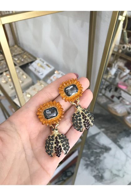 Design Sunflower and Bee Earrings
