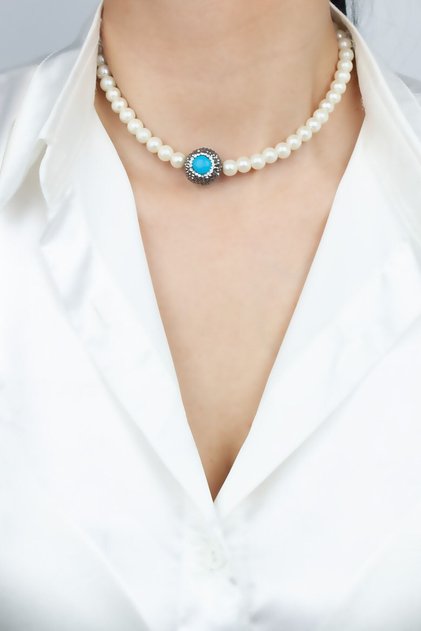 Zircon And Natural Stone Detail Glass Pearl Necklace